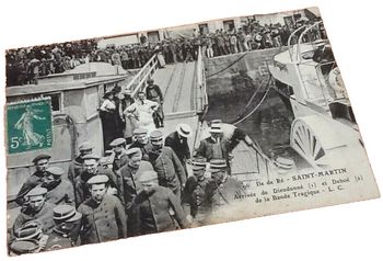 Carte postale ancienne Ile de Ré Saint-Martin (Charente-Maritime) Arrivée de Dieudonné et Deboé (de