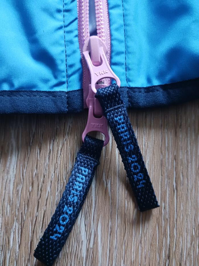 Veste coupe-vent bleu à double fermeture Le Coq Sportif édition Jeux Olympiques Paris 2024 taille M - photo numéro 6