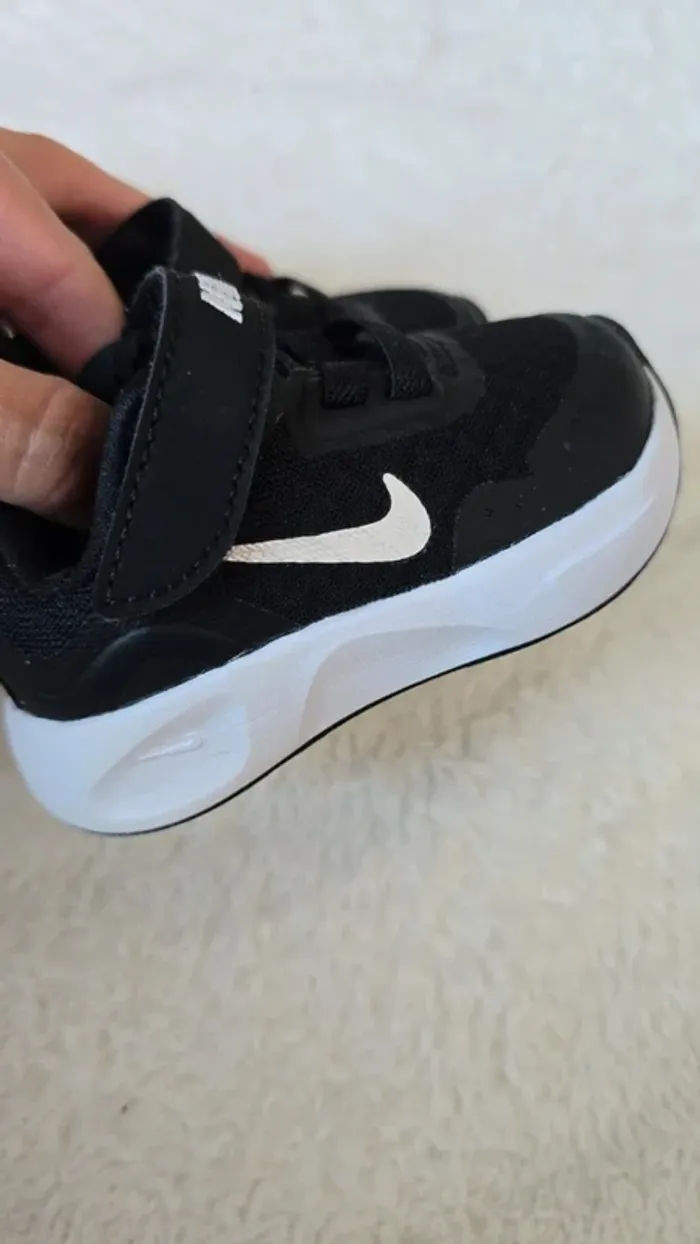Basket nike noir et blanche - photo numéro 3