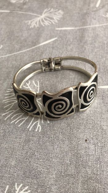 Bracelet manchette motif noir