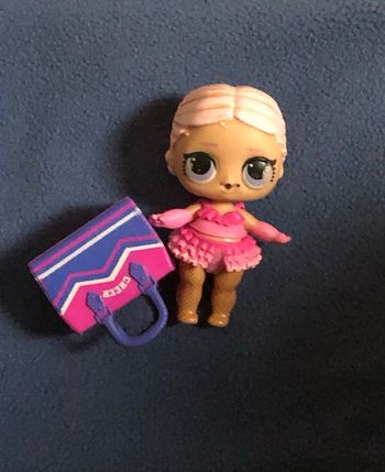 Poupée lol surprise
