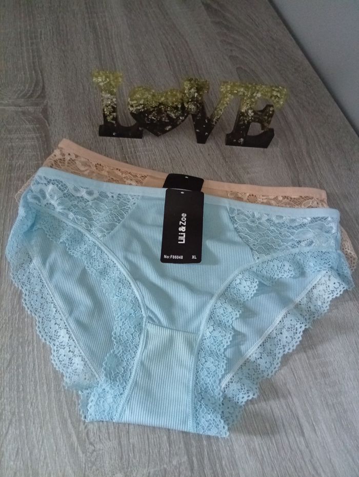 Joli lot de 2 culottes p'tite dentelle  dû XL
