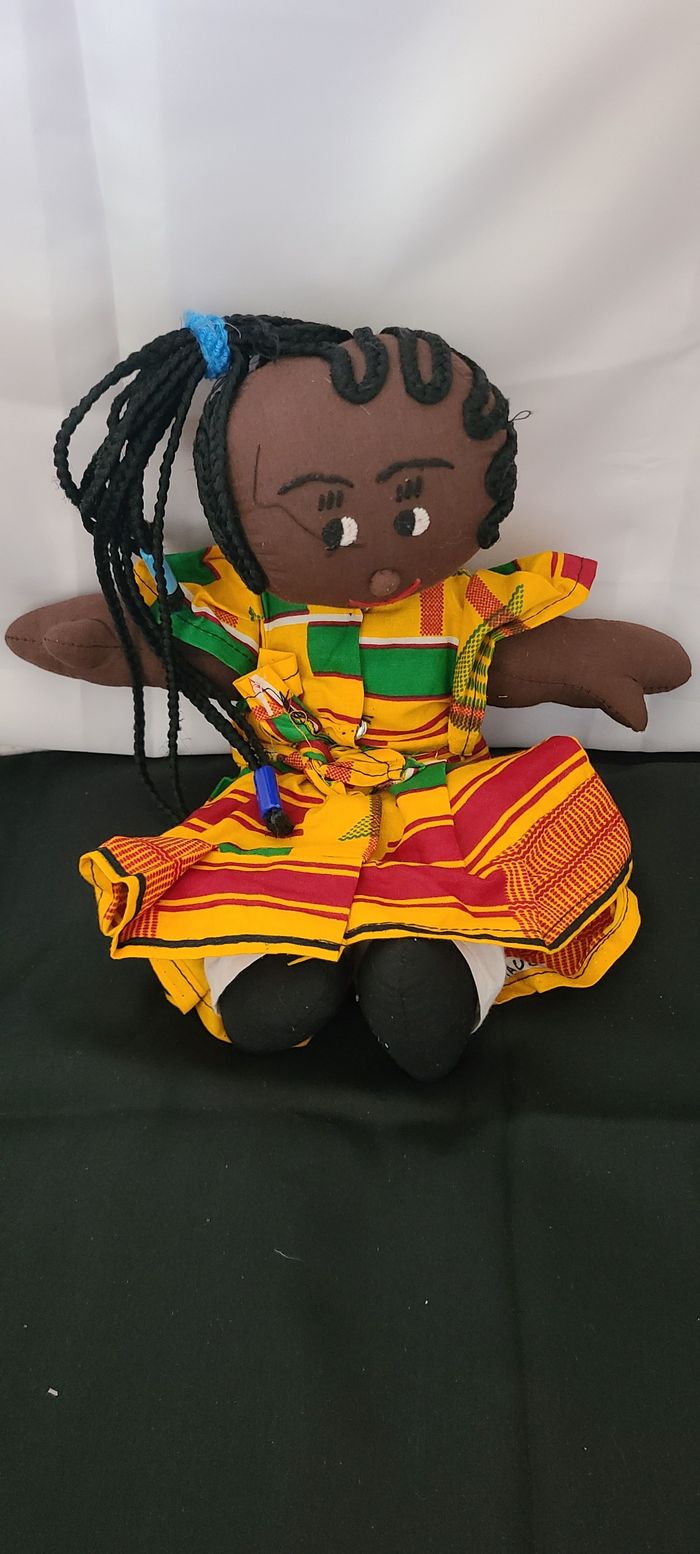 Poupée de Chiffon Noire en Tissu Wax Africain