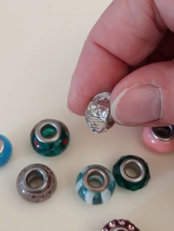 Lot de petits accessoires pour bracelet - photo numéro 3