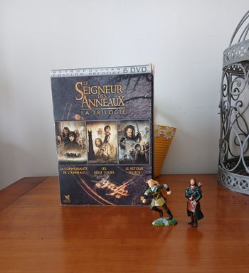 Seigneur des anneaux: Coffret 6 DVD + Figurines Aragorn & Elf