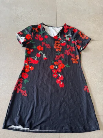 Robe multicolore, très bon état, taille L
