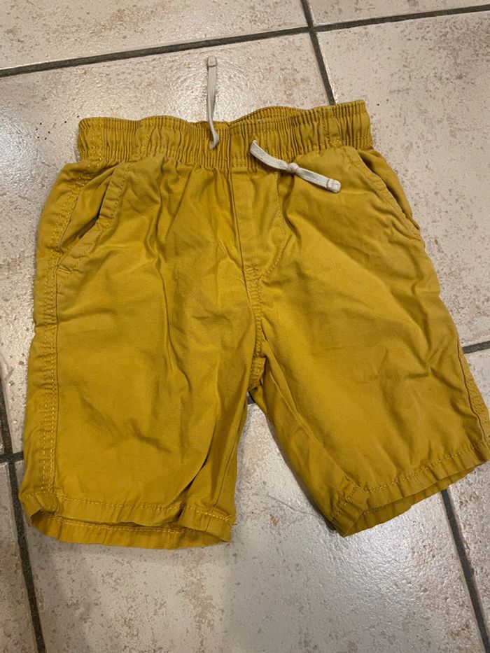 Lot de 2 shorts taille 5ans - photo numéro 6