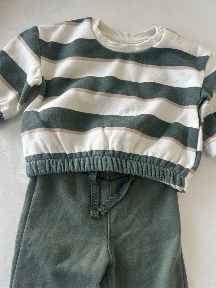 Ensemble bébé 3 mois - photo numéro 2