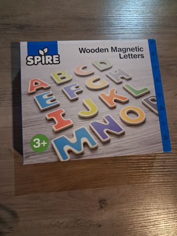 Lettres magnétiques bois avec caractères spéciaux spire