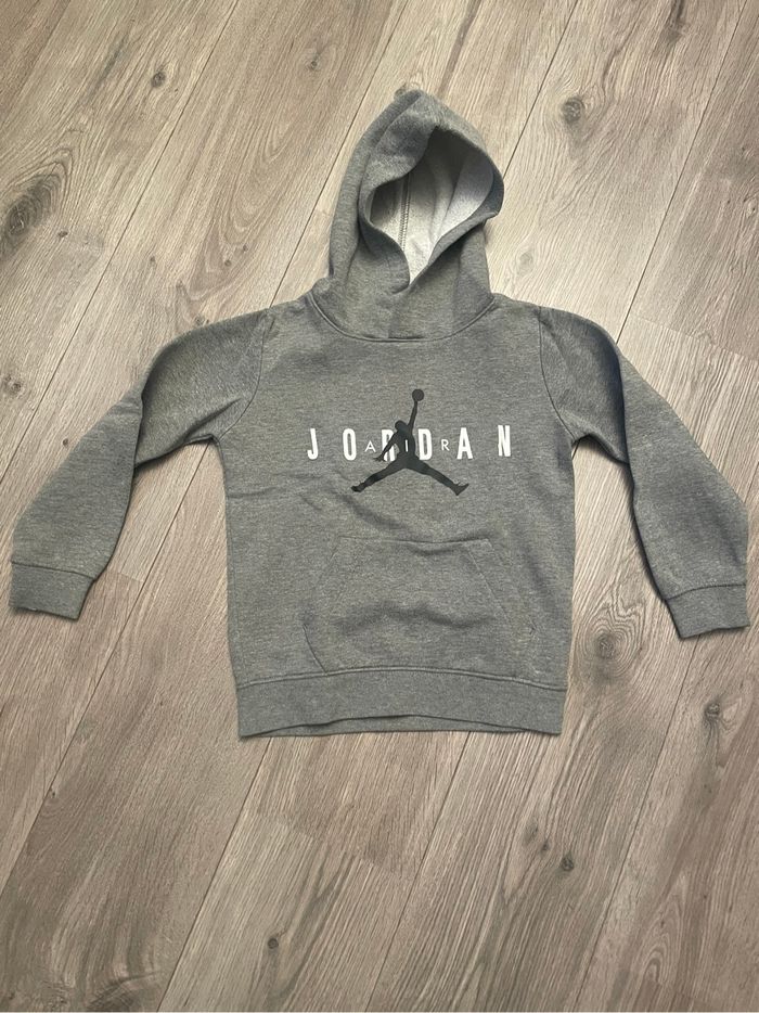 Sweat à capuche Jordan 5/6 ans (11O/116)