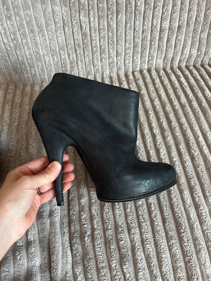 Bottines Givenchy en cuir nubuck noir – Taille 38 - photo numéro 7