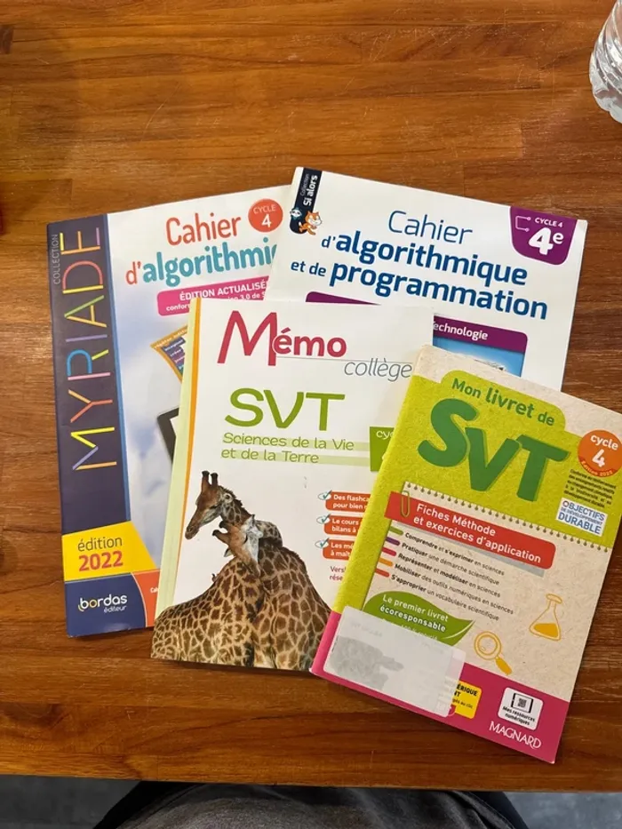 Lot de 4 livres collège