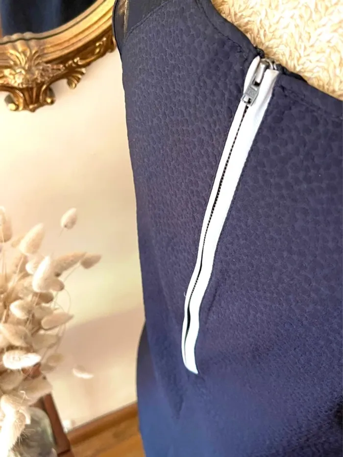 Robe Style Art Déco Neuve avec Détails en Tulle – Miss Captain – Taille M - photo numéro 8