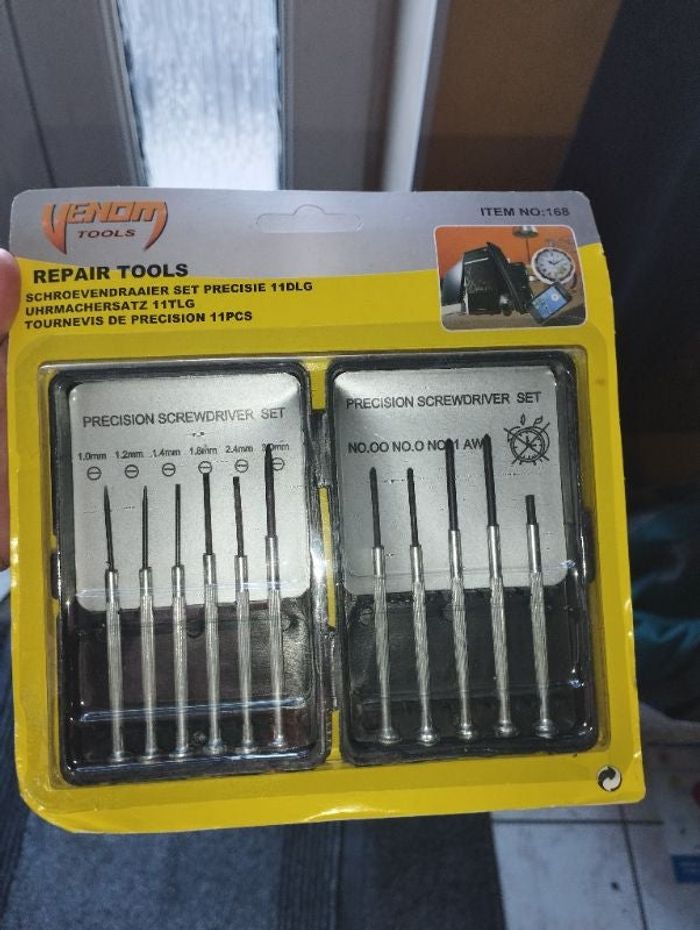Boite de petits tournevis