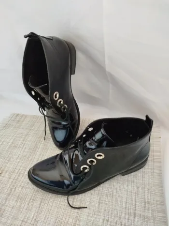 Bottines vernies