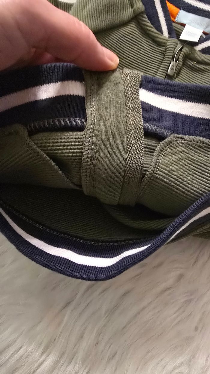 NEUF(non portée)🏷🥰😍sublime /sweat zippé 12 MOIS garçon 😍😍💙💙💙 - photo numéro 4