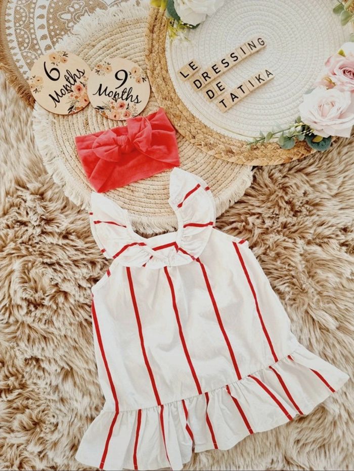 Robe rayées blanche et rouge 6mois 9mois + bandeau