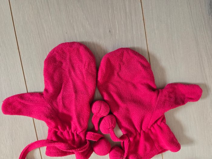 Moufles avec cordon - photo numéro 2