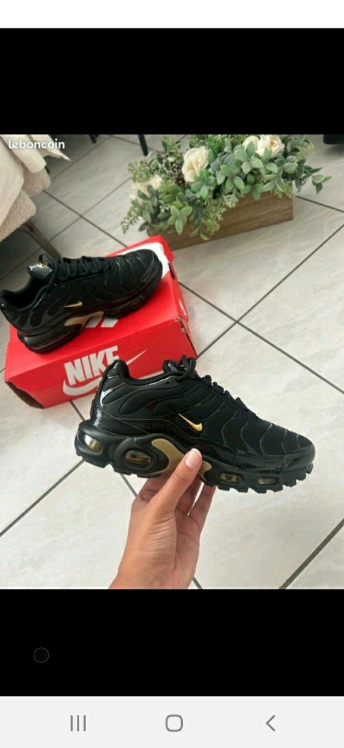 Nike tn noir doré 35 - photo numéro 2
