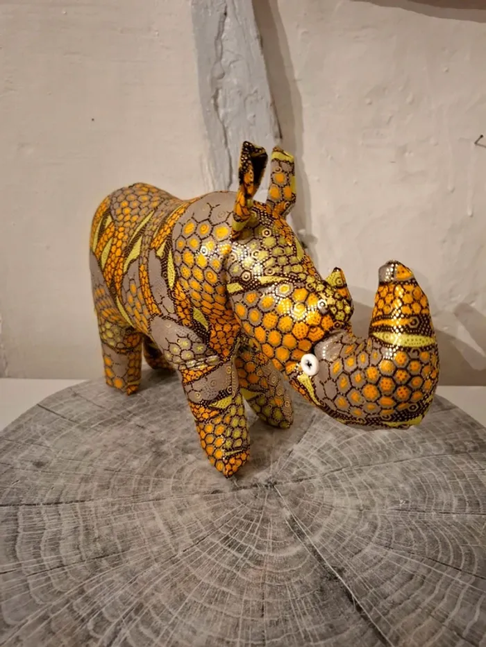 Peluche en tissu rhinocéros doré - photo numéro 2
