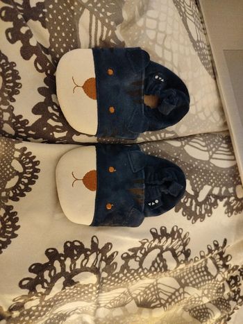 Chaussons cuir tape a l'oeil
