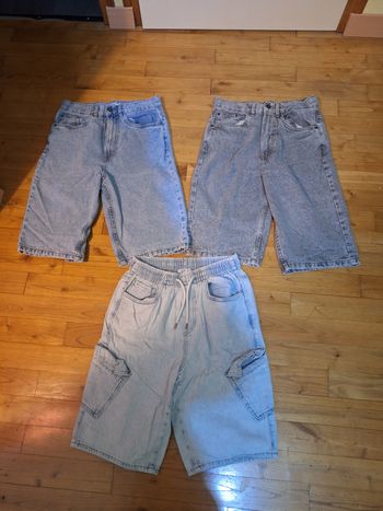 Lot 3 bermudas jeans homme.taimme 34 et un xs 