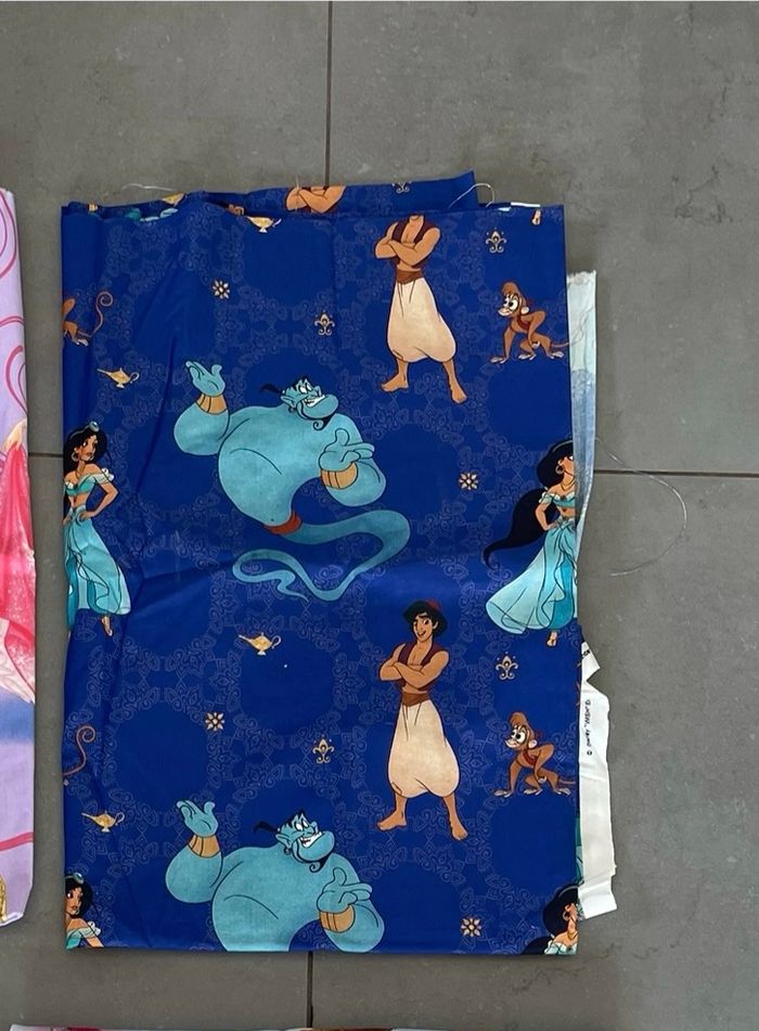 Tissu couture Disney Aladdin Jasmine le génie