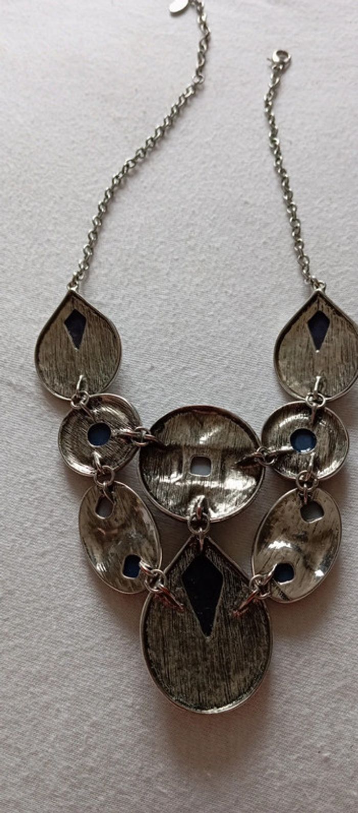 Joli collier métal pierres bleues - photo numéro 7