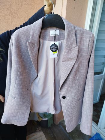 Veste neuve avec étiquette
