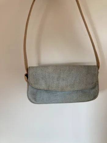 Sac à main en jean, porté épaule