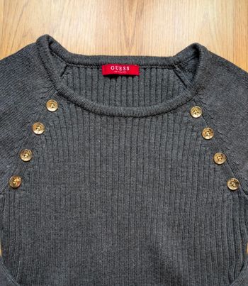 Pull Guess Los Angeles gris anthracite – Boutons dorés – Taille M