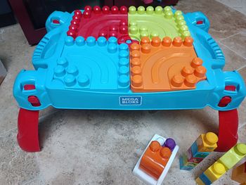 Table mega bloks avec 172 blocs