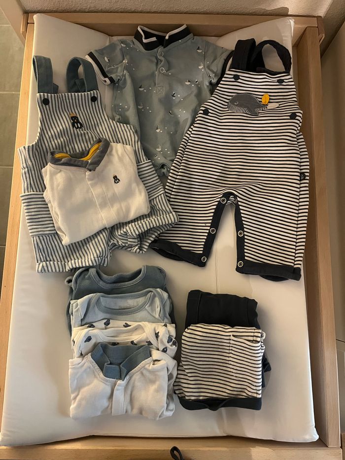 Lot vêtement Okaidi mois Achat occasion Lots de vêtements