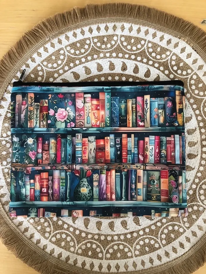 Pochette maquillage accessoires