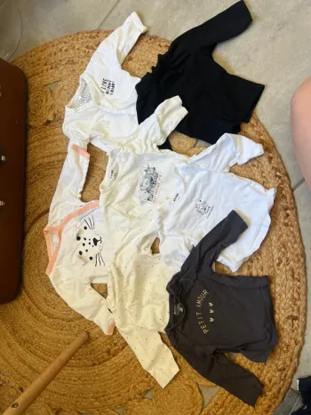Lot de 7 tee-shirt en 1 mois