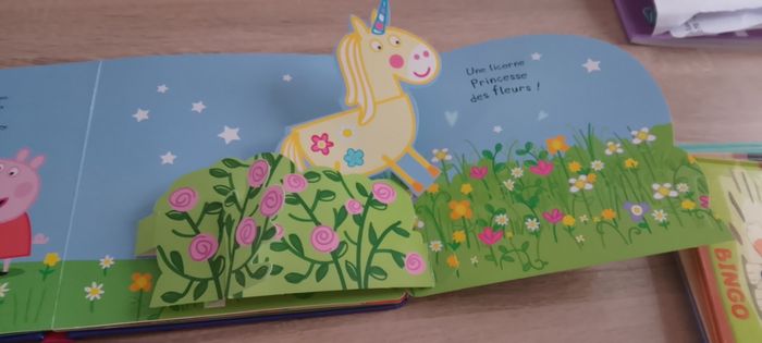 Livre Peppa pig et les licornes - photo numéro 2