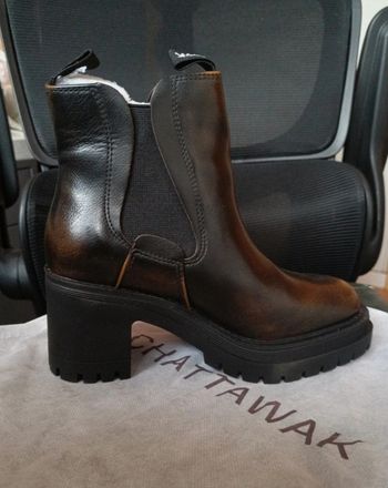 Bottines noires et cuir vieilli 36