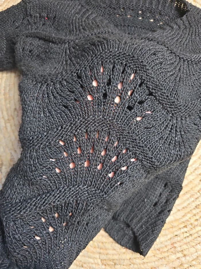 Pull noir - photo numéro 4