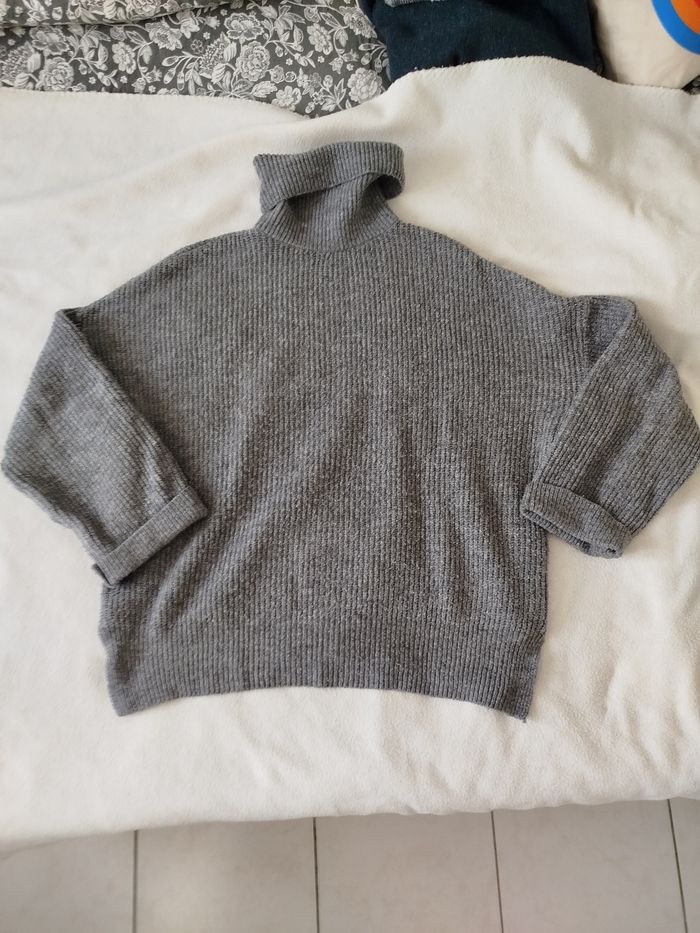 Pull col roulé