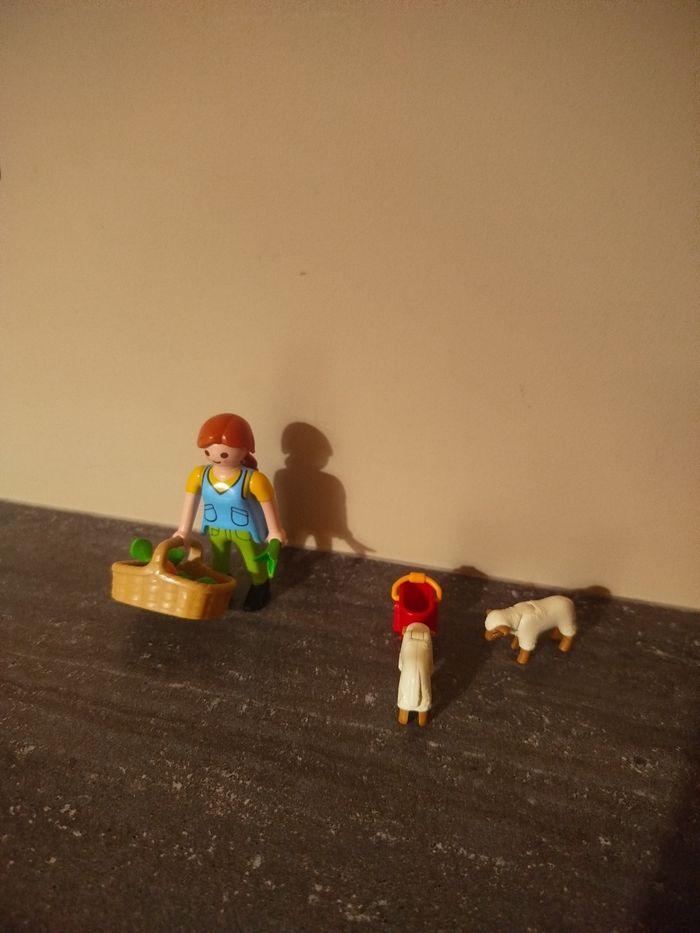 Éleveuse de mouton Playmobil - photo numéro 4