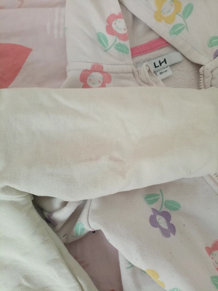 Lot de 2 vestes zippés à capuches taille 2  ans - photo numéro 3