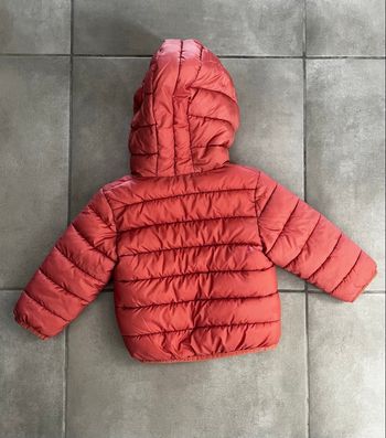 Doudoune matelassée avec capuche rose Kiabi 24 mois