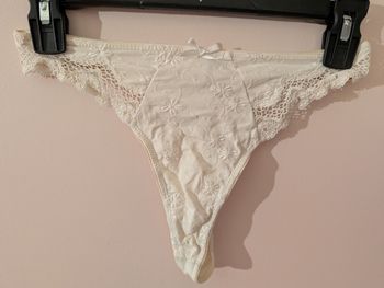 Joli string Etam blanc