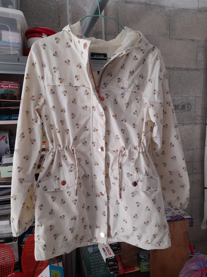 Coupe vent fille de chez kiabi en 10ans