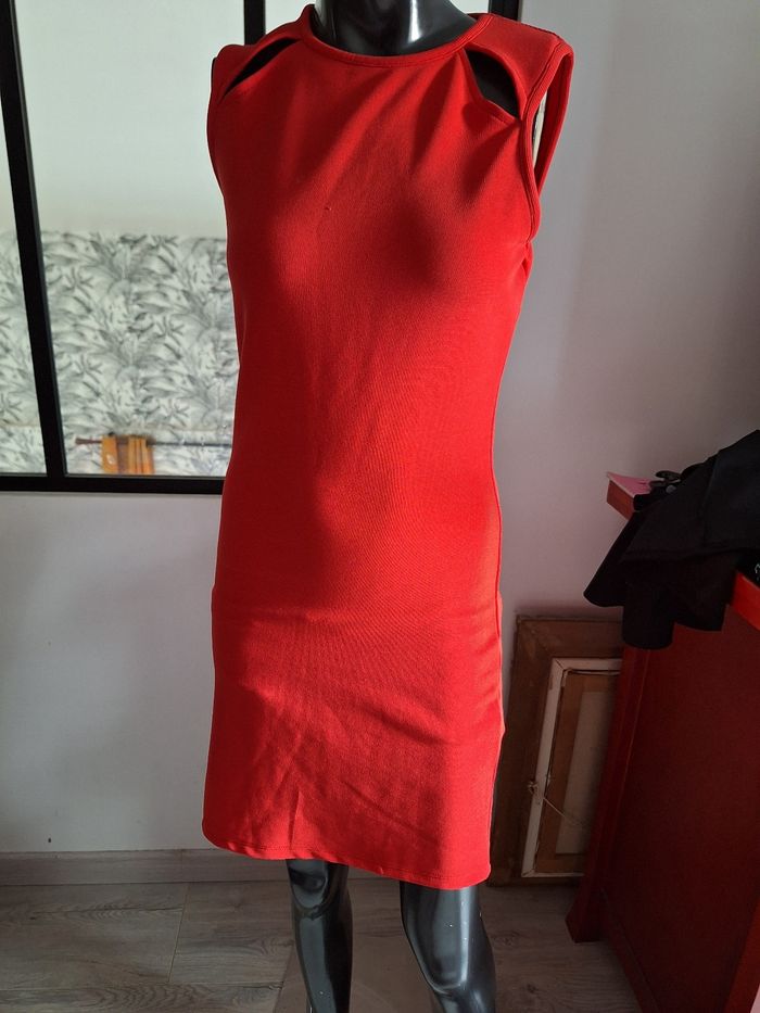 Robe rouge droite jennyfer 36 - photo numéro 2