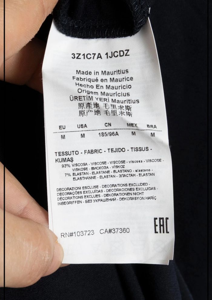 Tee-shirt noir Emporio Armani – Taille M - photo numéro 7