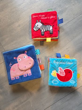 Lot de livres en tissu bébé 