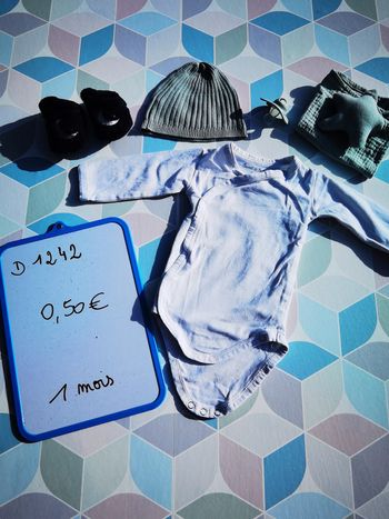 D1242 - body garçon 1 mois