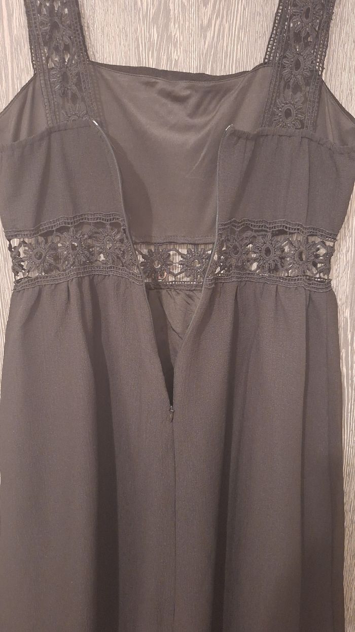 Robe longue à Bretelles noires en dentelle - photo numéro 7