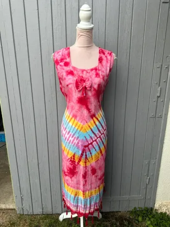Robe longue d’été légère sans manches colorée fleuri